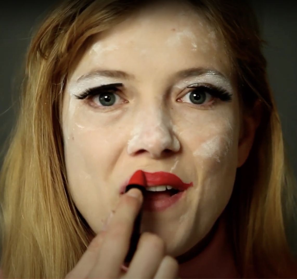 video still from video trailer: I am not blonde, 2022, Julia Peirone, Dorothée Nilsson Gallery, Berlin, Basel 2022